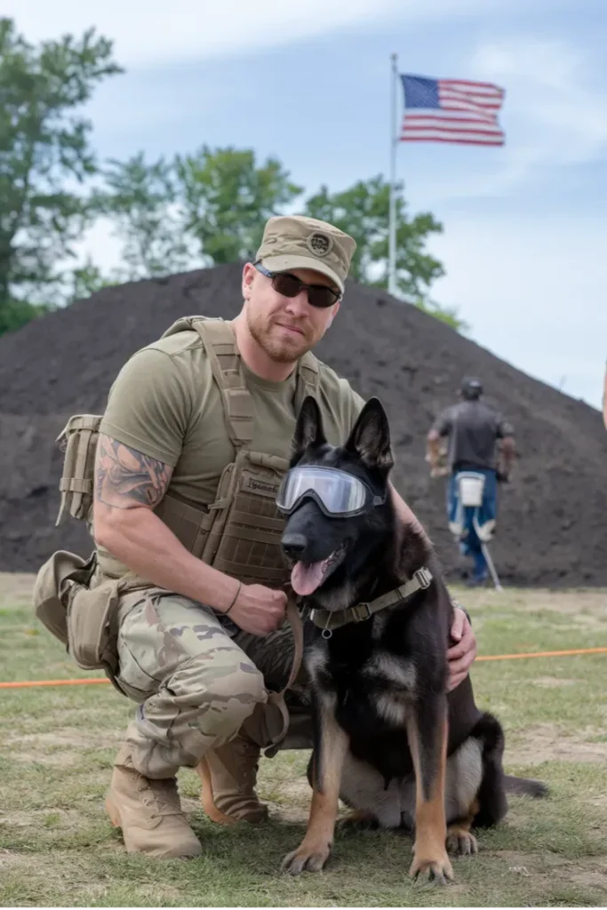 24+ Images of Soldiers and Dogs Who Share a Bond Stronger Than Words